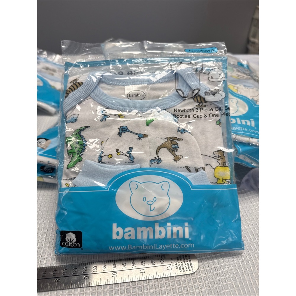 3 New Bambini Newborn 3 Piece Gift Set Bodysuit Cap Booties Blue Animal outfit